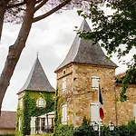 Hotell Chateau Camp Del Saltre With Communal Swimming Pool *
