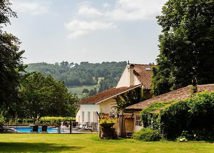 Chateau Camp Del Saltre With Communal Swimming Pool Hotel *