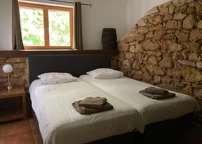 Hotel Chateau Camp Del Saltre With Communal Swimming Pool